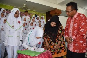 Jelang Praktek, 26 Mahasiswa Stikes Ceria Buana Ikuti Capping Day