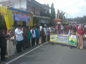 Kafilah MTQN ke-5 Manggopoh Ikuti Pawai Ta’aruf