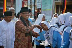 Bupati Agam Lepas Pawai Khatam Quran Koto Kaciak