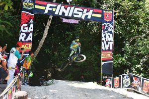 Agam Gravity Race 2018, Pebalap Sepeda Gunung Jajal Patar Bike Park Padang Tarok