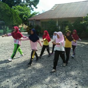 Sambut HUT RI ke-73 SDN 03 Garagahan Latihan Khusus