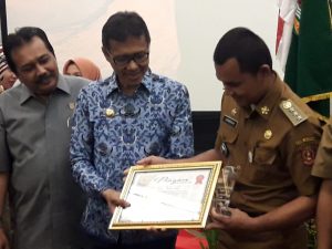 Handria Asmi Camat Terbaik I di Sumbar