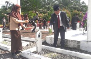 Usai Upacara, Bupati dan Forkopimda Ziarah ke Makam Pahlawan
