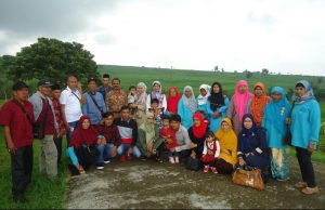 Tingkatkan Wawasan Kembangkan Peternakan, Poktan Hulu Aia Kamang Mudiak Studi Tour ke BPTU-HPT