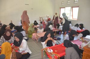 70 Wanita Produktif Dapat Pelatihan dari BDI Padang
