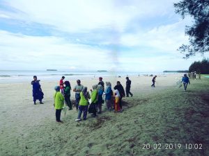 Jajaran Polres Agam Gelar Aksi Bersih Pantai di Hari Peduli Sampah Nasional