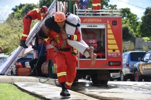 Ragam Atraksi Meriahkan Peringatan Tiga Hari Besar di Agam
