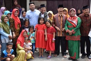 Bupati Agam Bersilaturahim ke Rumah Mertua di Solsel