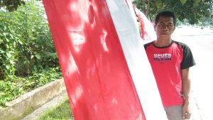 Jual Bendera Bentuk Patriotisme Supandi di Tengah Pandemi