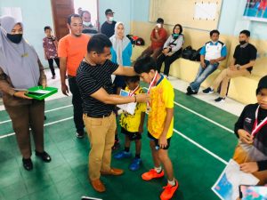 Ampek Angkek Boyong Emas Cabang Bulutangkis KOSN