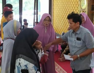 BKMT Durian Kapeh Salurkan Santunan Untuk 140 Anak Yatim