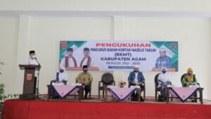 Ny. Yenni Andri Warman Jabat Ketua BKMT Agam