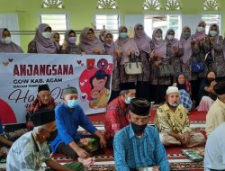 GOW Agam Kunjungi Panti Jompo Tresna Werdha Batusangkar