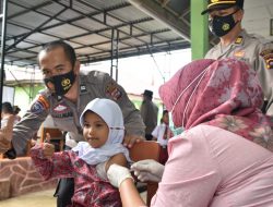 SDN 23 Parit Rantang Gelar Vaksinasi, Kesadaran Wali Murid Masih Rendah