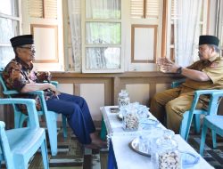 Bahas Pendidikan Adat Istiadat, Bupati Agam Datangi Budayawan Yus Dt.Parpatiah
