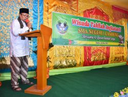 15 Anak Didik SMAN 1 Canduang Wisuda Tahfiz, Bupati Agam Beri Apresiasi