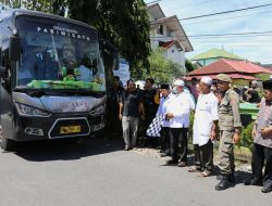 153 Calhaj Kabupaten Agam Berangkat ke Tanah Suci, Ini Pesan Bupati