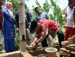Letakkan Batu Pertama Bedah RTLH, Bupati Agam : Kita Persamakan