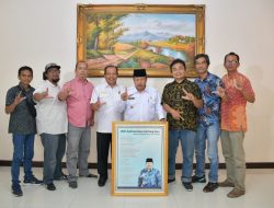 Dukung Penuh Laman Guru Padang Ekspres, Bupati Agam : Momentum Tingkatkan SDM Guru