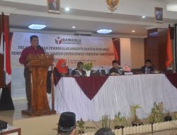 Bupati Agam Hadiri Pelantikan Panwascam Untuk Pemilu Serentak Tahun 2024