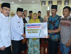 Kembali Salurkan Zakat Agam Makmur, Bupati: Manfaatkan untuk Penunjang Ekonomi Keluarga
