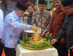 Hadiri Peringatan 19 thn SMKN 1 Lubuk Basung, Bupati Agam Ungkap Salut