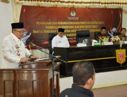 Sekretaris PPK se-Kabupaten Agam Tandatangani Pakta Integritas Pemilu 2024
