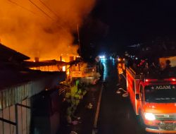 Komitmen Kemanusiaan, Damkar Agam Pro-Aktif Bantu Daerah Tetangga