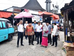 Bupati Agam dan Kepala Kepala Divre II KAI Sumbar Tinjau Aset PT KAI di Padang Lua