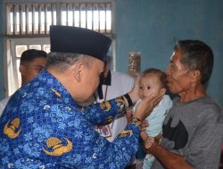Irwan Fikri Kunjungi Anak Penderita Stunting di Siguhung