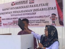 Bawaslu Agam Edukasi dan Ajak Siswa SLB Turut Awasi Pemilu