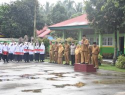 Bupati Agam Jadi Pembina Upacara di SMPN 6 Lubuk Basung
