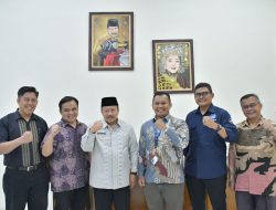 Audiensi Dengan Tim Ruang Guru, Bupati Agam Komit Pacu Mutu SDM
