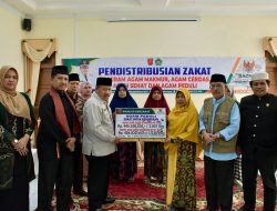 Bupati Agam Distribusikan Zakat Kepada 152 Orang Mustahik