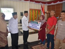 Baznas Agam Salurkan Zakat Kepada 118 Mustahik