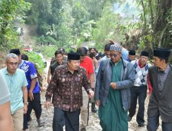 Bupati Agam Tinjau Pembangunan Jalan Ponpes Daaru Tahfizh Padang Tarok