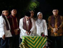 Takbir Bergema, Ratusan Peserta Semarakkan Pawai Obor di Agam