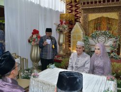 Bupati AWR Jadi Saksi Nikah Fatma Salzabilla – Rizka Asri Dwi Putra