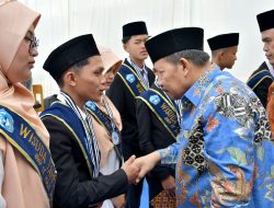 Hadiri Wisuda Akbar, Bupati : Lahirkan Tokoh- Tokoh Agama Yang Hebat
