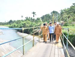 Bupati AWR Optimis Jembatan Simaruok Dapat Bangkitkan Ekonomi Warga