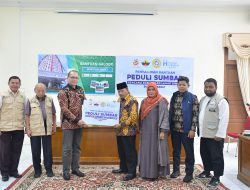 Bupati Agam Terima Bantuan Untuk Korban Bencana Galodo dari Universitas Yarsi dan IKMS Sidney