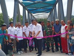Bupati Agam Resmikan Jembatan Simaruok Nagari Garagahan
