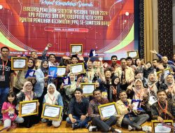KPU Kabupaten Agam Boyong 6 Penghargaan Pilkada Serentak 2024