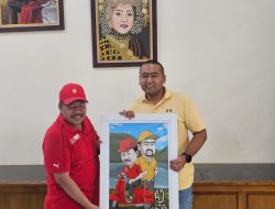 Temuramah, Bupati Beri Buku Biografi dan Wakil Gubernur Serahkan Lukisan Karikatur