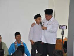 Bupati Agam Lantunkan Asmaul Husna Bersama Ratusan Anak SD se-Ampek Angkek