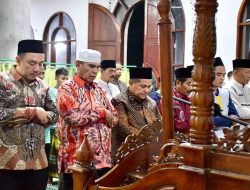 Berkah Di Bulan Suci, Bupati dan Wakil Bupati Bersafari di Masjid Ihsan