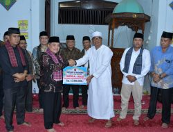 Kunjungi Masjid Al Ikhsan Padang Lansano, TSR Pemkab Agam Salurkan Bantuan Rp22,5 Juta