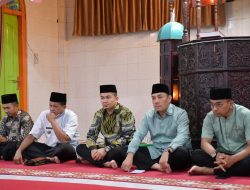 Bersafari ke Masjid Jami’ Pasar Palembayan, M. Iqbal Dekat Dengan Masyarakat