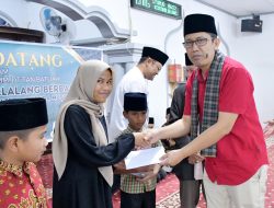 Bupati Agam Hadiri Penyerahan Santunan Anak Yatim dan Mustahiq di Koto Hilalang