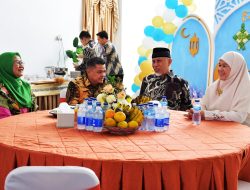 Penuh Keakraban, Bupati Agam Bersilaturahmi Dengan Gubernur Sumbar